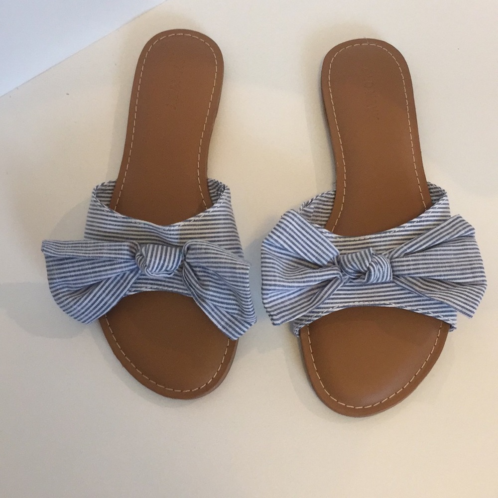 Old Navy Sandals Navy and White